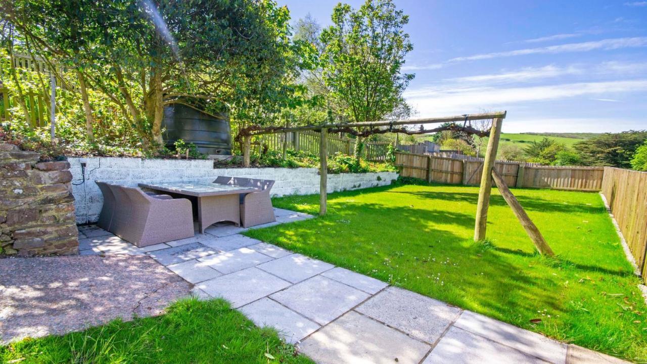 Streamways Nr Croyde - Large Country Cottage With Valley Views, Hot Tub Option And Private Garden Cabin, Sleeps 12-16 Kültér fotó