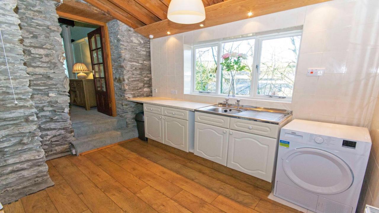 Streamways Nr Croyde - Large Country Cottage With Valley Views, Hot Tub Option And Private Garden Cabin, Sleeps 12-16 Kültér fotó