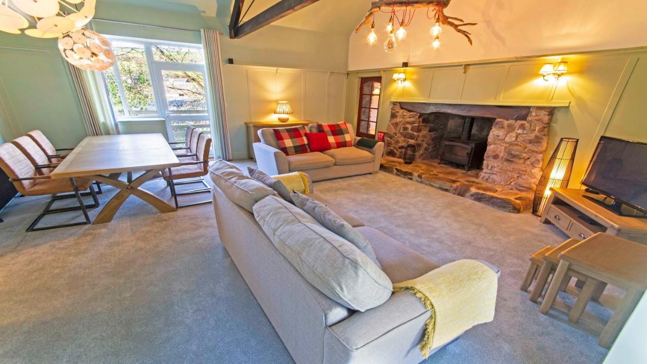 Streamways Nr Croyde - Large Country Cottage With Valley Views, Hot Tub Option And Private Garden Cabin, Sleeps 12-16 Kültér fotó